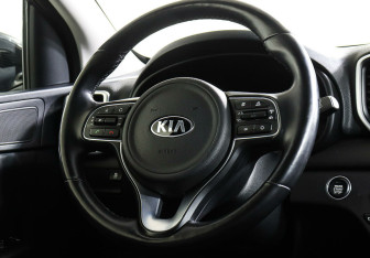 Подержанный автомобиль Kia Sportage 2018 года (13 фото)