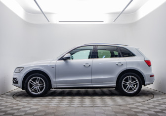 Подержанный автомобиль Audi Q5 2013 года (8 фото)