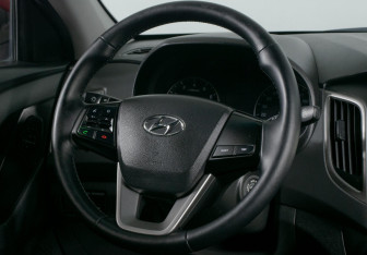 Подержанный автомобиль Hyundai Creta 2017 года (9 фото)