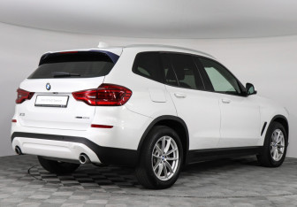 Подержанный автомобиль BMW X3 2020 года (2 фото)