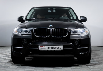 Подержанный автомобиль BMW X5 2013 года (2 фото)