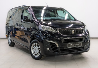 Подержанный автомобиль Peugeot Traveller 2018 года (3 фото)