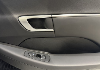 Подержанный автомобиль Hyundai Sonata 2020 года (19 фото)