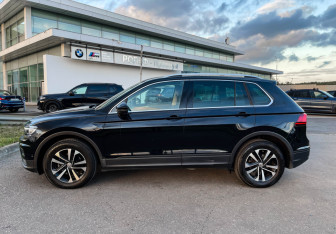 Подержанный автомобиль Volkswagen Tiguan 2019 года (8 фото)