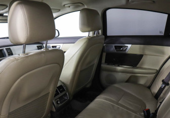 Подержанный автомобиль Jaguar XF Sedan 2012 года (12 фото)