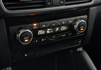 Подержанный автомобиль Mazda CX-5 2015 года (25 фото)