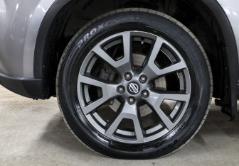 Подержанный автомобиль Nissan X-Trail 2011 года (23 фото)