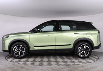 Подержанный автомобиль Jaecoo J7 2024 года (8 фото)