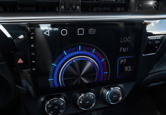 Подержанный автомобиль Toyota Corolla Sedan 2013 года (16 фото)