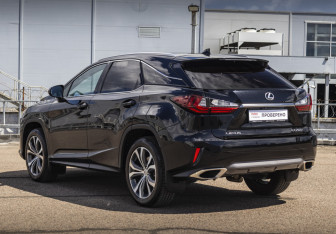 Подержанный автомобиль Lexus RX 2017 года (7 фото)