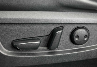 Подержанный автомобиль Infiniti QX50 2020 года (25 фото)