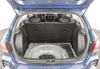 Подержанный автомобиль Kia Rio Hatchback 2021 года (10 фото)