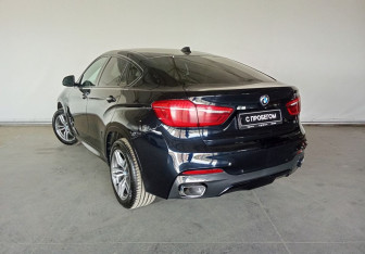 Подержанный автомобиль BMW X6 2019 года (4 фото)