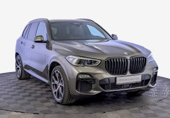 Подержанный автомобиль BMW X5 2021 года (3 фото)