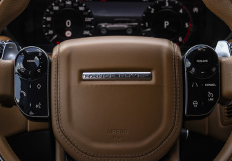 Подержанный автомобиль Land Rover Range Rover Velar 2017 года (11 фото)