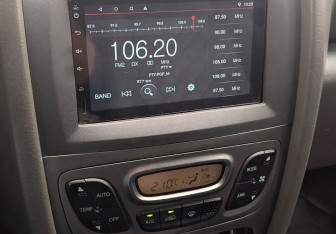Подержанный автомобиль Hyundai Santa Fe 2008 года (12 фото)