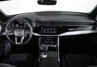 Подержанный автомобиль Audi Q7 2020 года (13 фото)