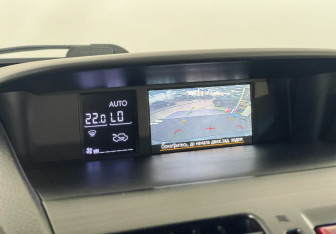 Подержанный автомобиль Subaru XV 2014 года (16 фото)