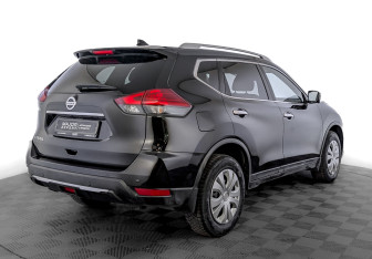 Подержанный автомобиль Nissan X-Trail 2021 года (5 фото)
