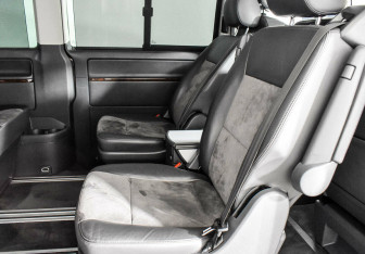 Подержанный автомобиль Volkswagen Multivan 2012 года (8 фото)