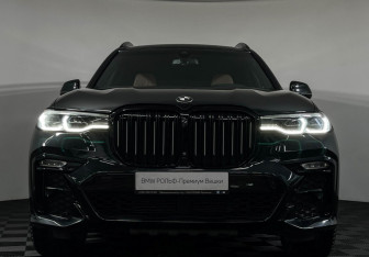 Подержанный автомобиль BMW X7 2019 года (34 фото)