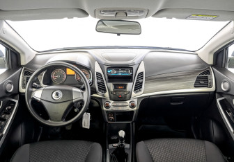 Подержанный автомобиль SsangYong Actyon 2014 года (14 фото)