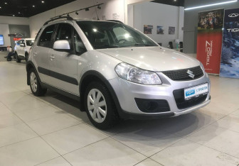 Подержанный автомобиль Suzuki SX4 Hatchback 2014 года (3 фото)