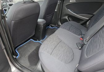 Подержанный автомобиль Hyundai Solaris Hatchback 2014 года (10 фото)