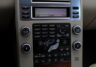 Подержанный автомобиль Volvo S80 2007 года (14 фото)