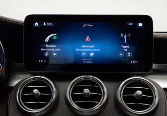 Подержанный автомобиль Mercedes-Benz GLC AMG 2021 года (24 фото)