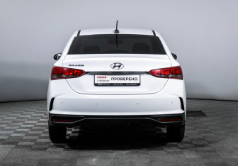Подержанный автомобиль Hyundai Solaris Sedan 2021 года (6 фото)