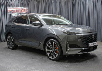 Подержанный автомобиль Changan UNI-K 2022 года (3 фото)