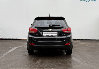 Подержанный автомобиль Hyundai ix35 2010 года (6 фото)