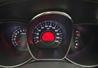 Подержанный автомобиль Kia Rio Sedan 2011 года (12 фото)