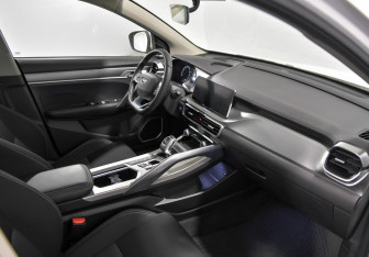 Подержанный автомобиль Geely Coolray 2021 года (5 фото)