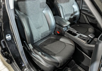 Подержанный автомобиль Москвич 3 2023 года (23 фото)