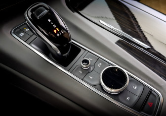 Подержанный автомобиль Cadillac Escalade Suv 2021 года (30 фото)