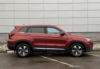 Подержанный автомобиль Changan CS75 2022 года (4 фото)