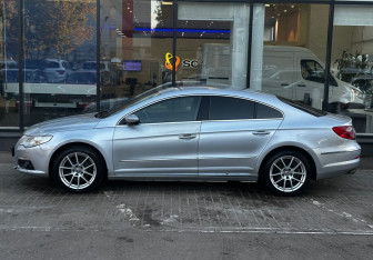 Подержанный автомобиль Volkswagen Passat CC 2011 года (5 фото)