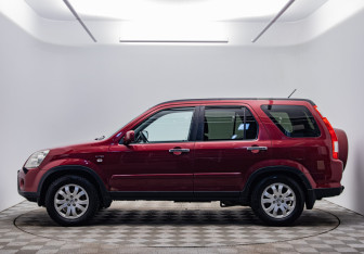 Подержанный автомобиль Honda CR-V 2005 года (2 фото)