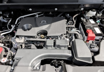 Подержанный автомобиль Toyota RAV4 2024 года (9 фото)