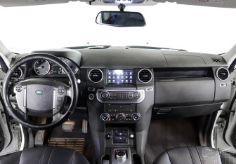 Подержанный автомобиль Land Rover Discovery 2013 года (18 фото)