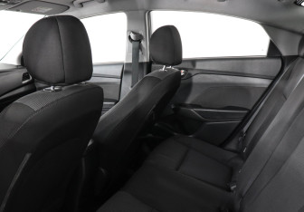 Подержанный автомобиль Hyundai Solaris Sedan 2017 года (12 фото)