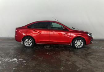 Подержанный автомобиль LADA (ВАЗ) Vesta Sedan 2016 года (8 фото)