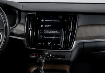 Подержанный автомобиль Volvo V90 Cross Country 2021 года (13 фото)