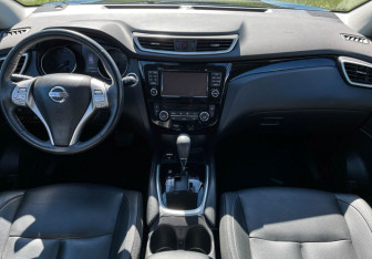Подержанный автомобиль Nissan Qashqai 2018 года (12 фото)