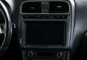 Подержанный автомобиль Volkswagen Polo Sedan 2018 года (12 фото)