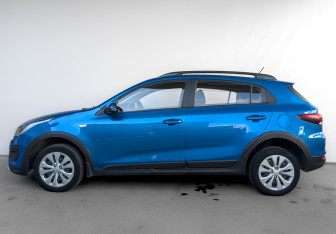 Подержанный автомобиль Kia Rio Hatchback 2020 года (8 фото)