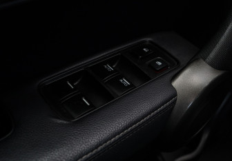 Подержанный автомобиль Honda CR-V 2012 года (17 фото)