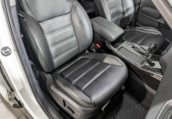 Подержанный автомобиль Kia Sorento 2017 года (24 фото)